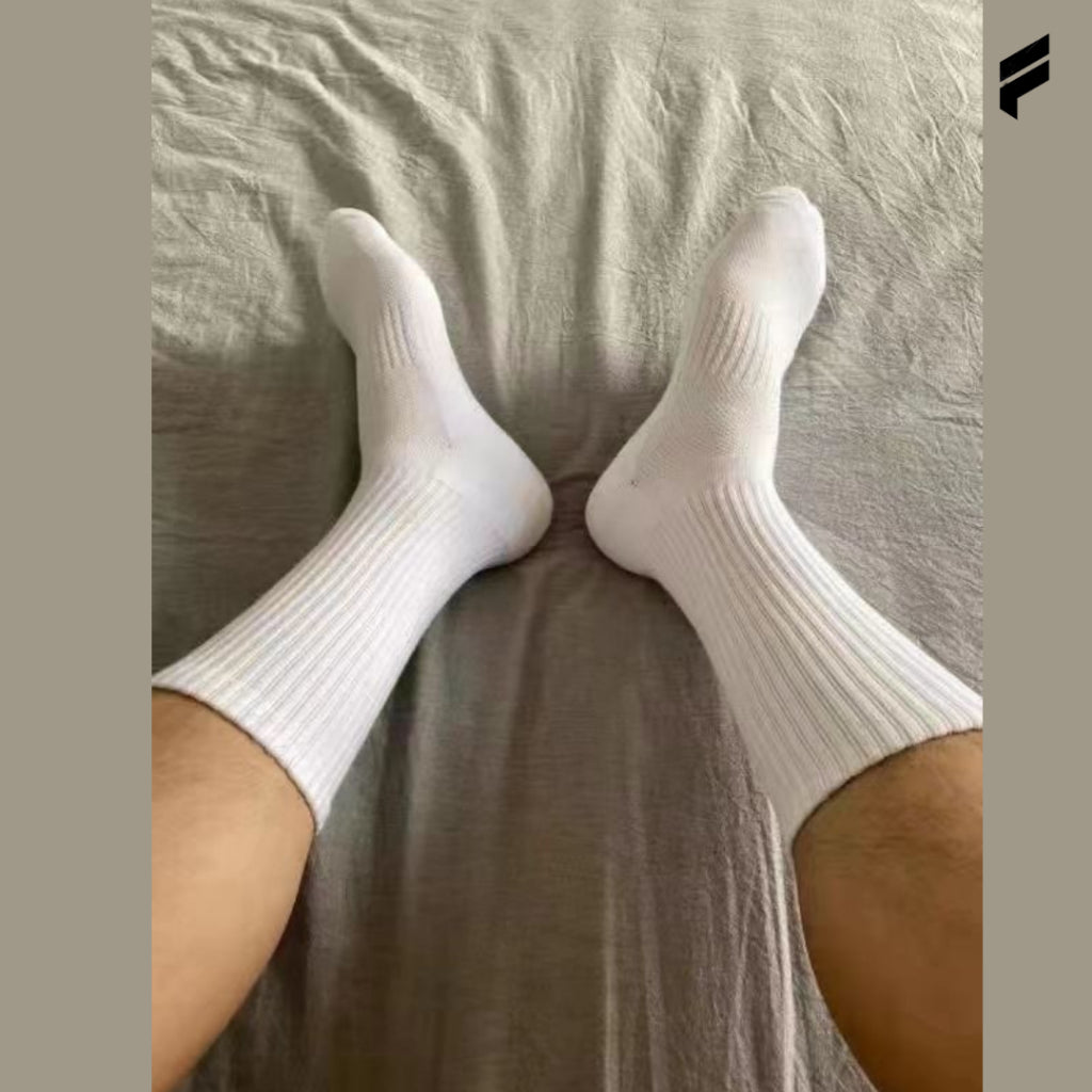 FLEXE- Unisex Crew Socks Breathable High Stretchy Cotton Athletic White Plain Sport Socks High Ankle